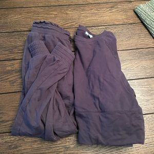 Cropped crewneck and jogger set